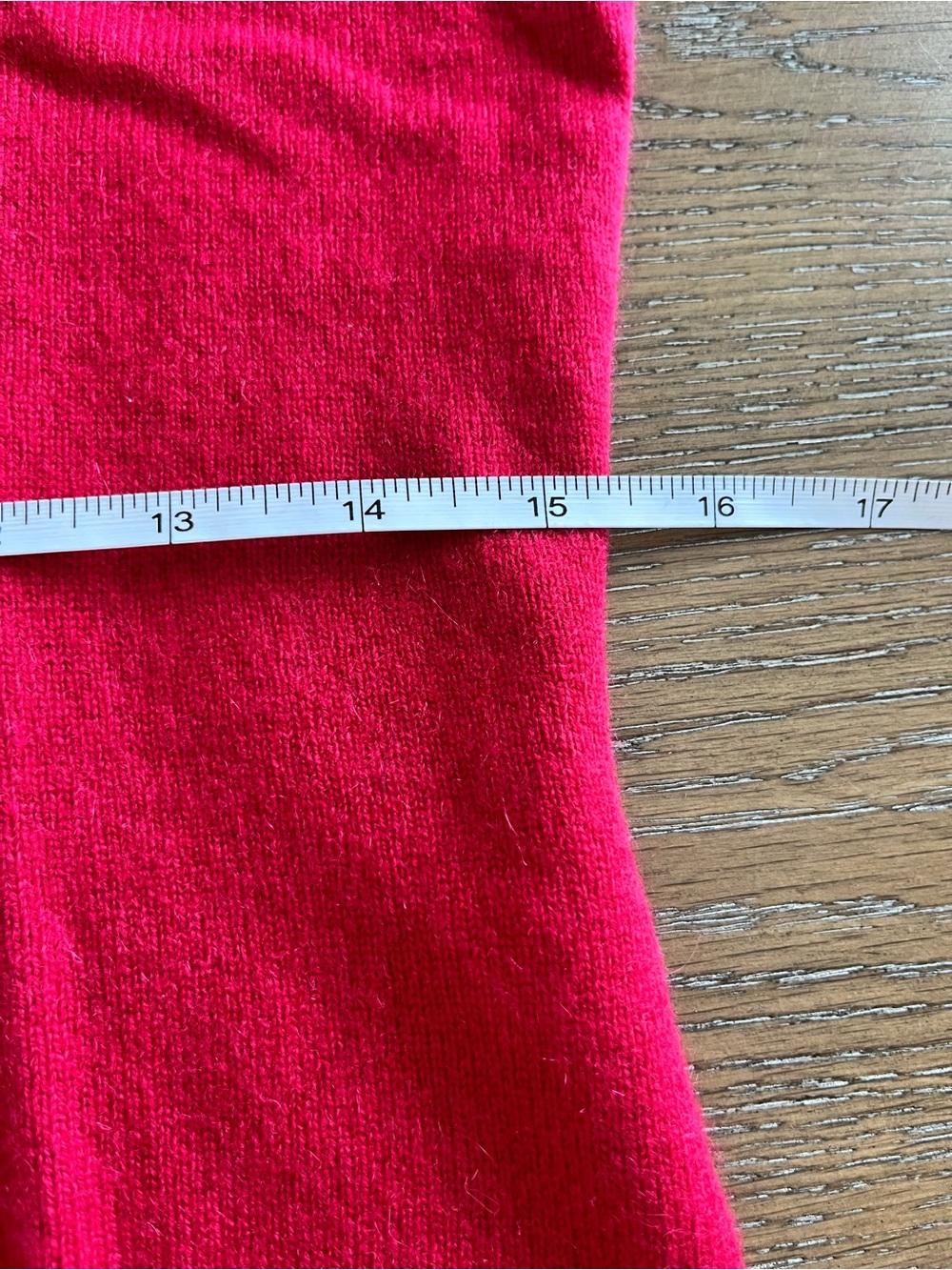 Express Y2K Bright Red V-Neck Short Sleeve Cashmere Knit Top Size Large - Picture 5 of 9